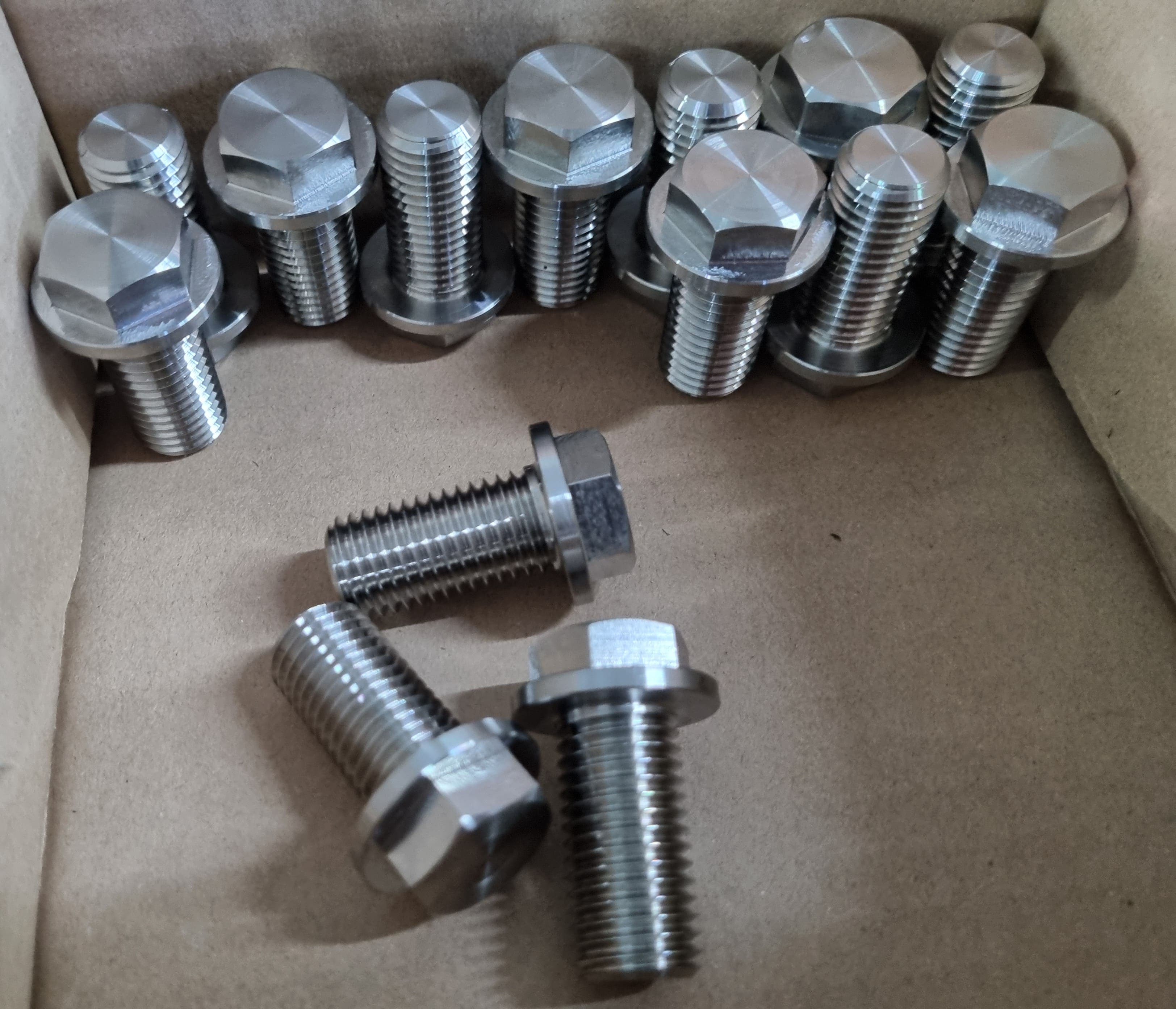 Stainless steel component 6