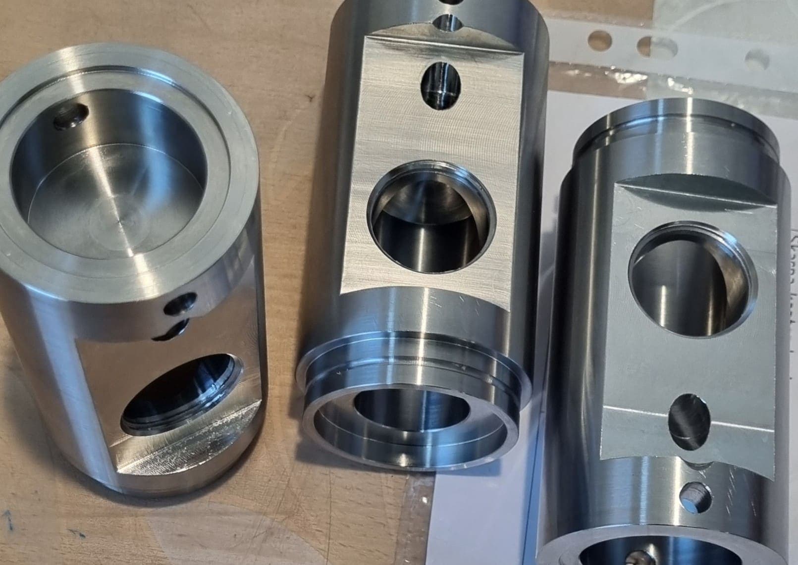 Stainless steel component 7